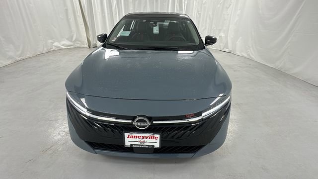 New 2026 Nissan Sentra SR w/ SR Premium Package FWD image 8
