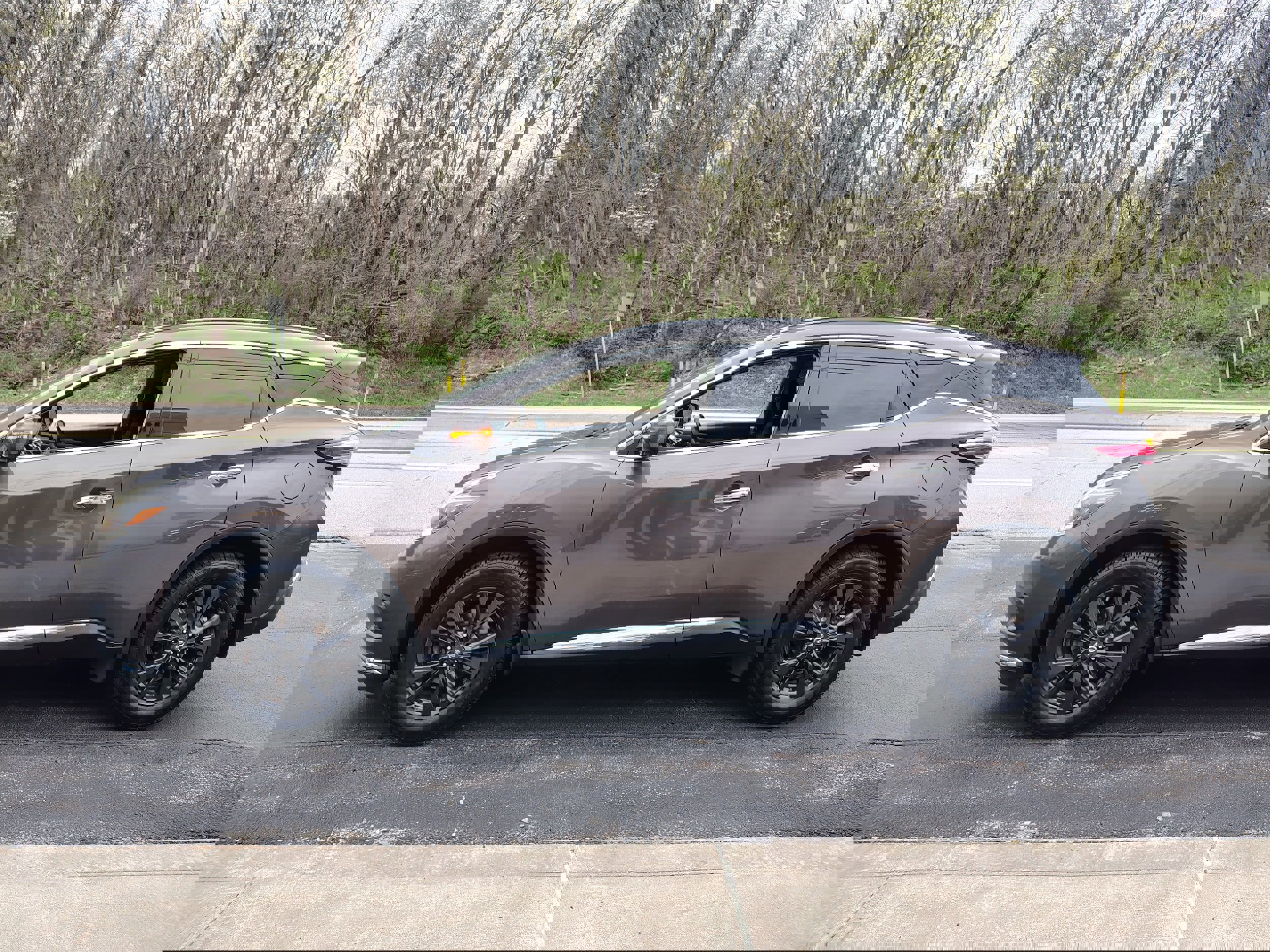 Used 2018 Nissan Murano SV w/ Premium Package image 6