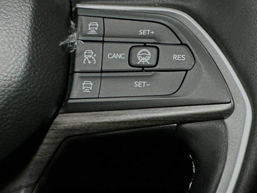 New 2026 Jeep Grand Cherokee Altitude AWD/4WD image 30