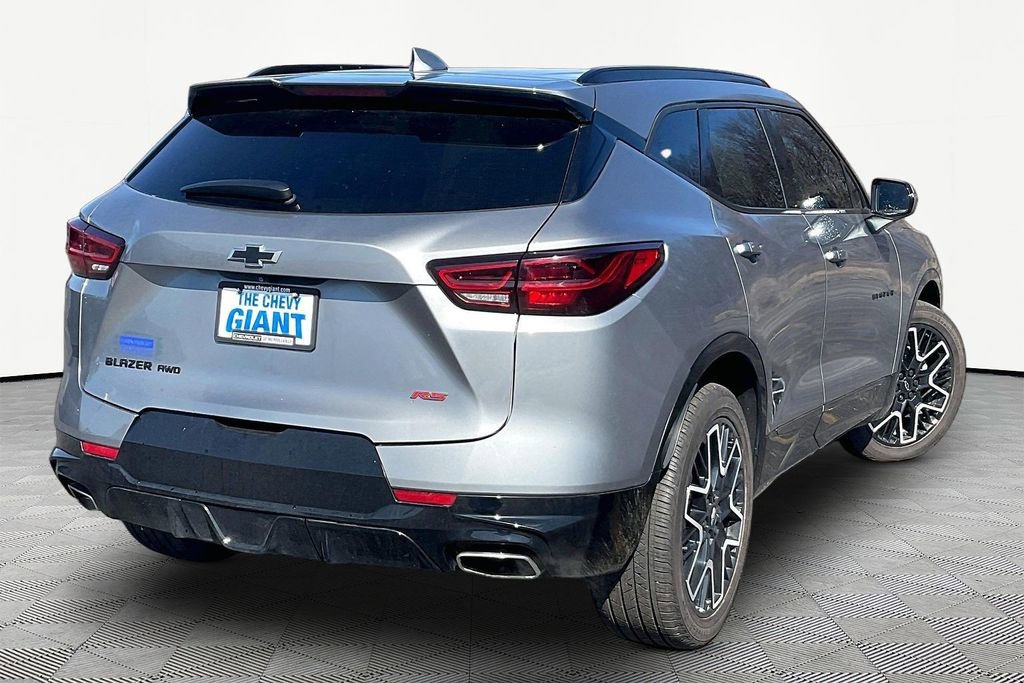 Used 2023 Chevrolet Blazer RS w/ Enhanced Convenience Package image 7