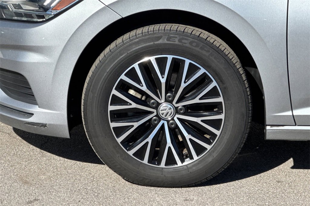 Used 2020 Volkswagen Jetta SE image 31