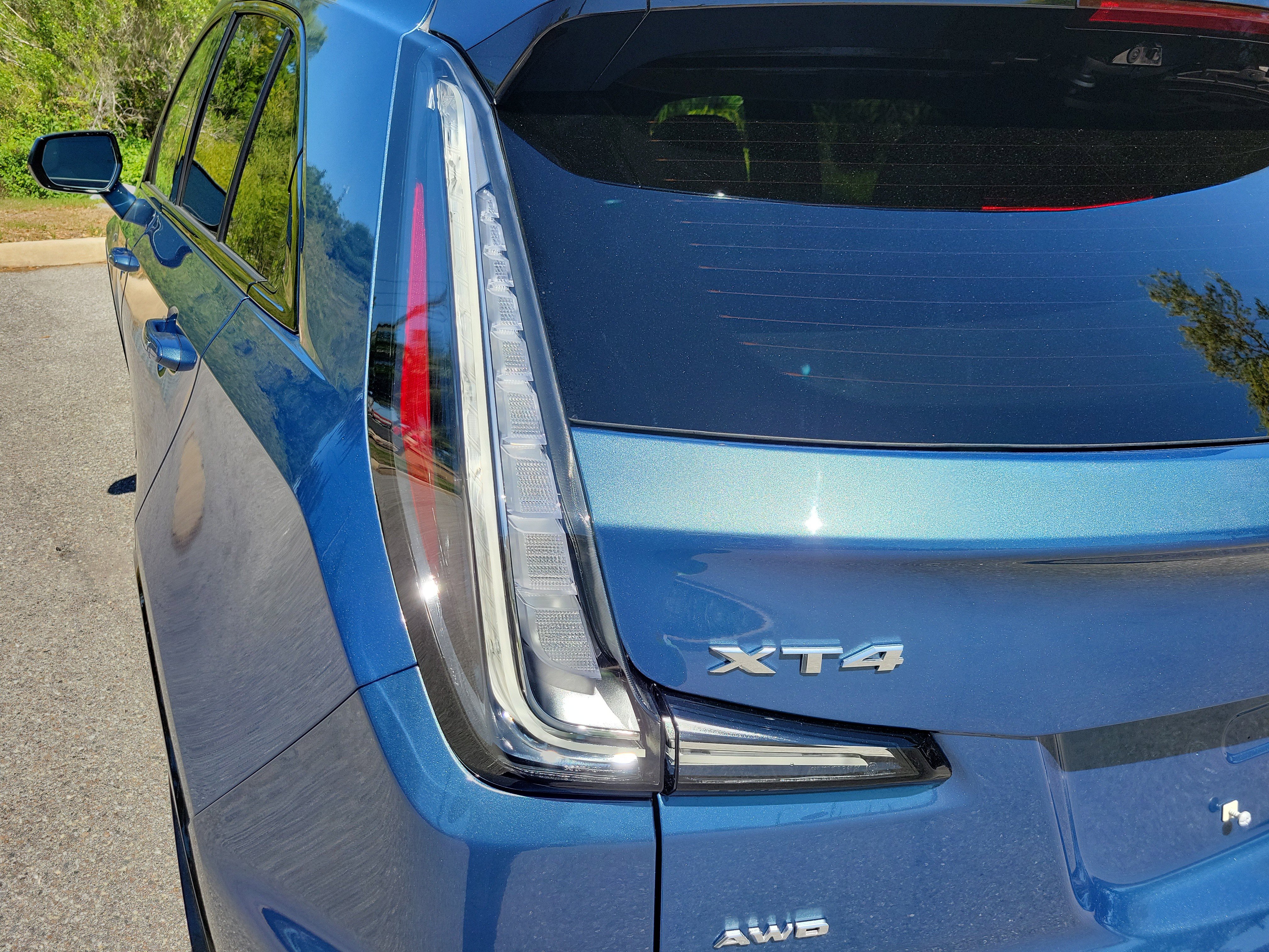 Used 2025 Cadillac XT4 Sport image 10