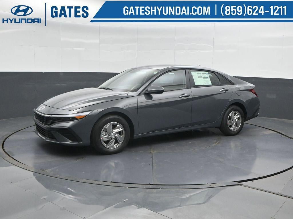 New 2026 Hyundai Elantra SE FWD image 7