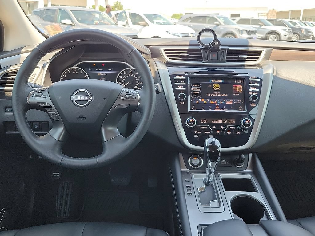 Used 2024 Nissan Murano SV w/ SV Midnight Edition Package FWD image 10