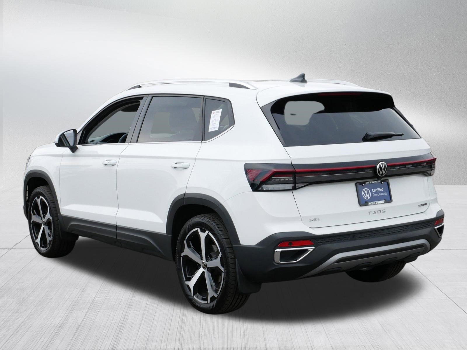 Certified 2025 Volkswagen Taos SEL AWD/4WD image 5