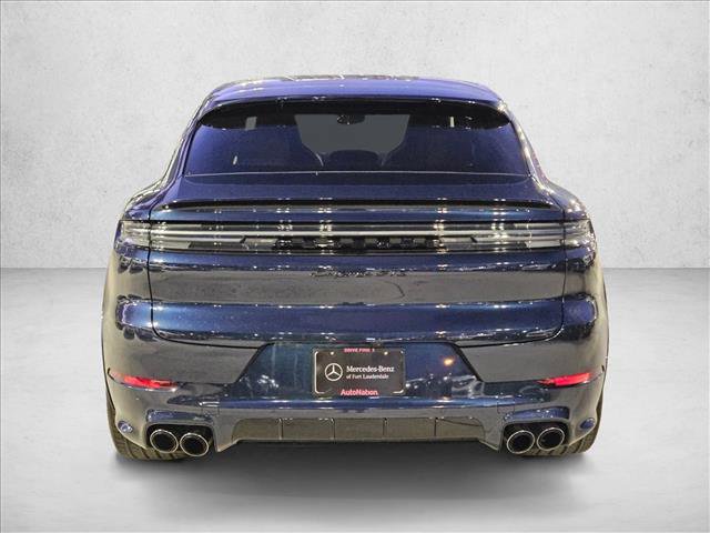 Used 2025 Porsche Cayenne GTS image 7