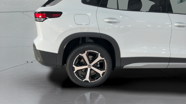 New 2026 Volkswagen Tiguan SE AWD/4WD image 24