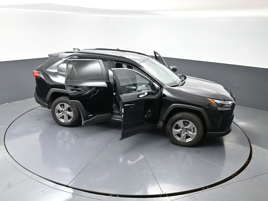 Used 2025 Toyota RAV4 LE image 57