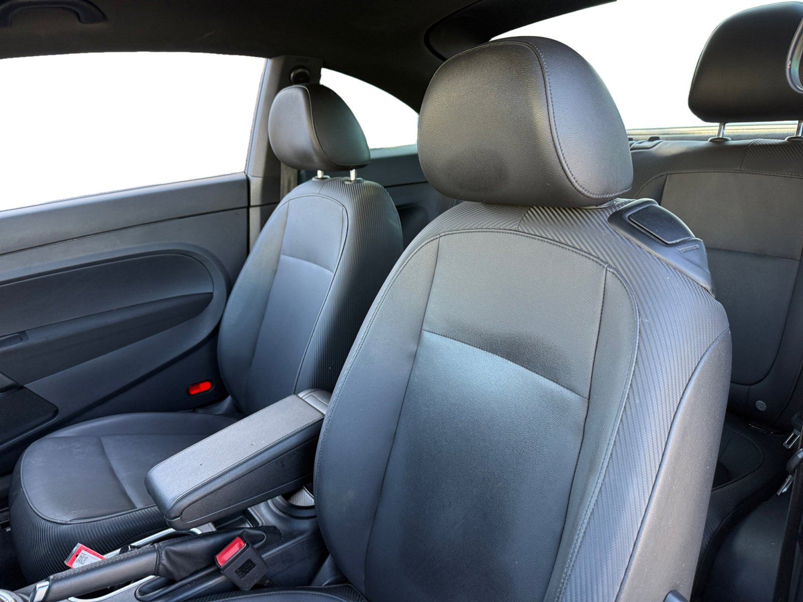 Used 2018 Volkswagen Beetle 2.0T S w/ Style & Comfort Package For S image 10