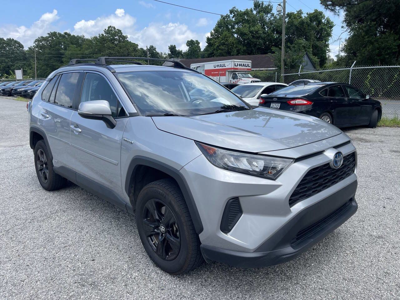 Used 2020 Toyota RAV4 LE image 2