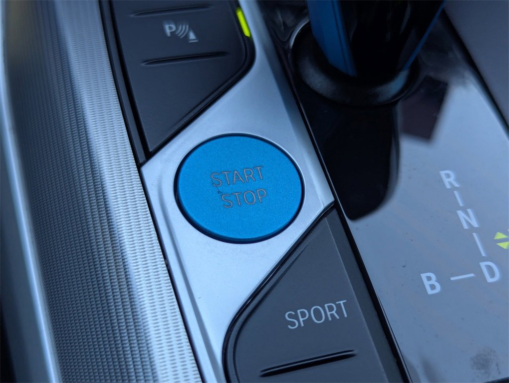 Used 2022 BMW i4 eDrive40 w/ Premium Package image 23