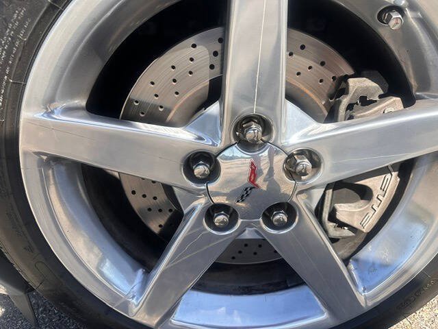 Used 2005 Chevrolet Corvette Convertible w/ Preferred Equipment Group RWD image 32