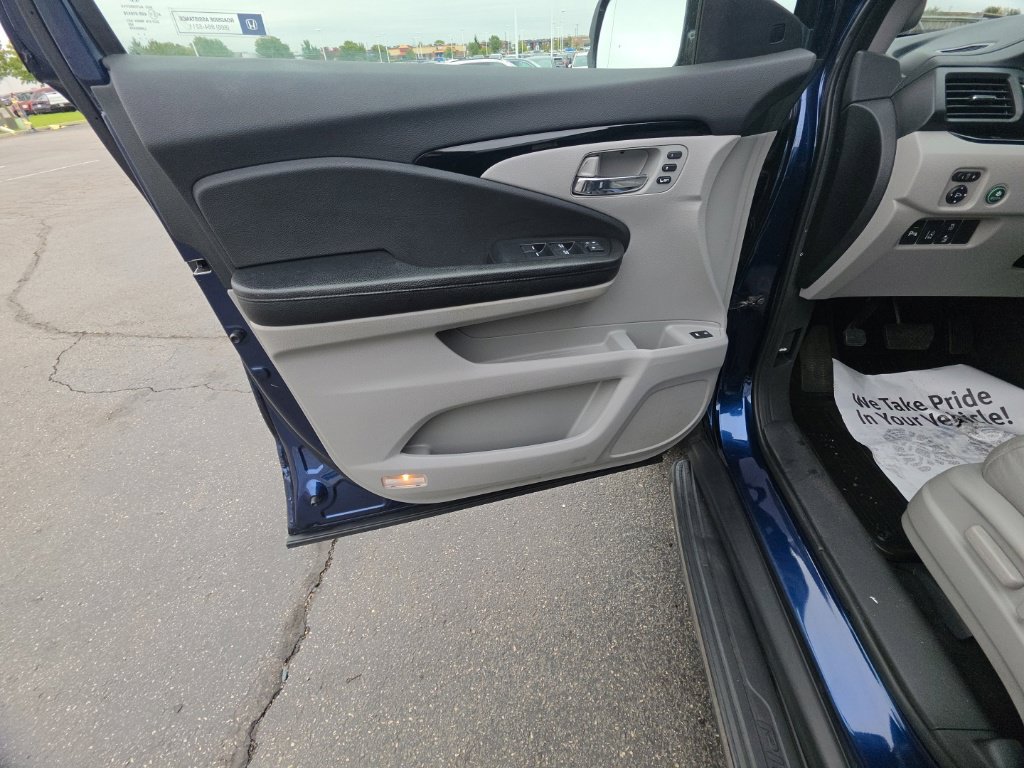 Used 2016 Honda Pilot Elite image 13