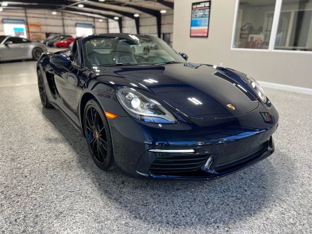 Used 2018 Porsche 718 Boxster S image 14