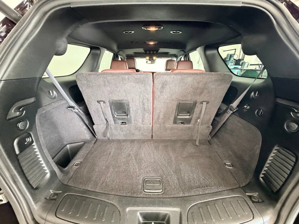 Used 2024 Dodge Durango R/T w/ Tow 'N Go Group AWD/4WD image 8
