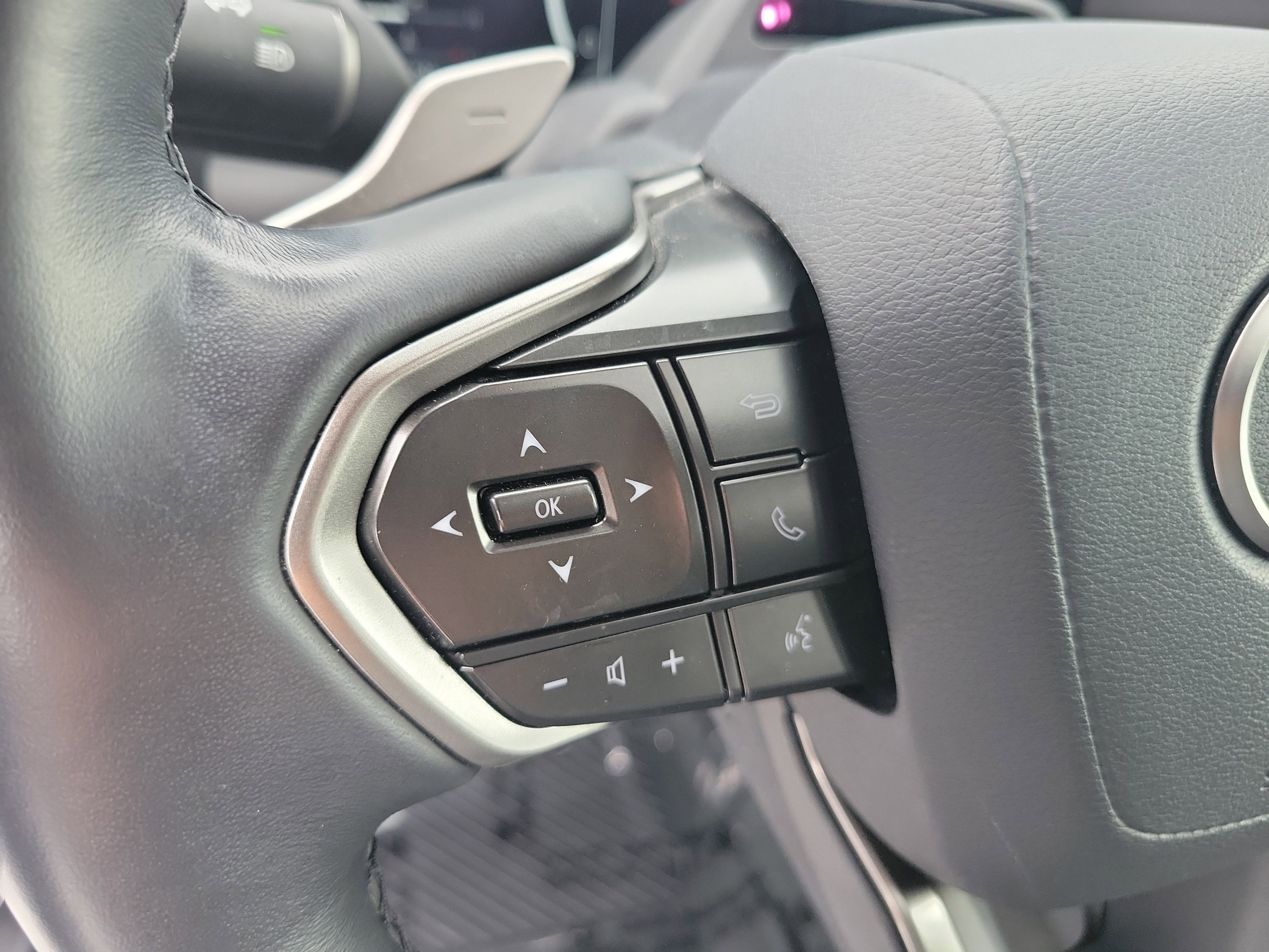 Used 2024 Lexus GX 550 w/ Cold Area Package AWD/4WD image 27