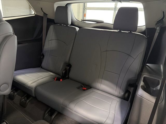 Used 2020 Buick Enclave Essence w/ Sport Touring Edition image 26