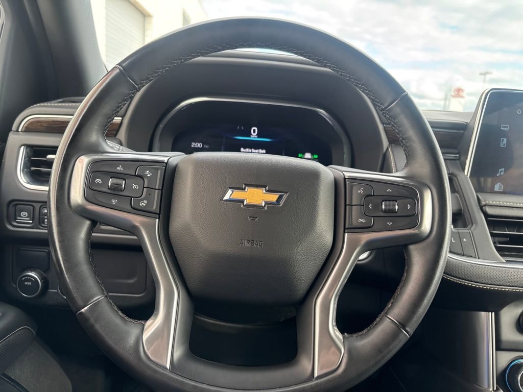 Used 2023 Chevrolet Suburban Premier image 19