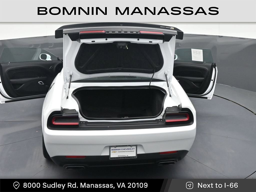 Used 2022 Dodge Challenger R/T Scat Pack RWD image 45
