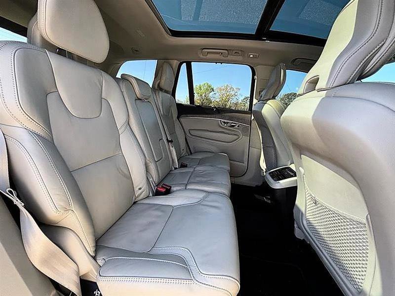 Used 2023 Volvo XC90 B6 Ultimate image 43
