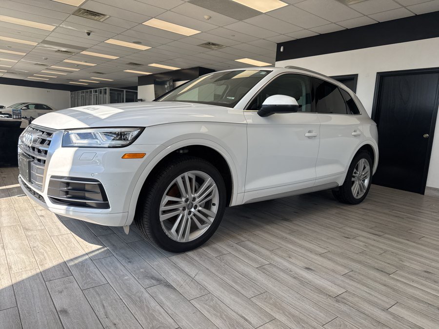 Used 2018 Audi Q5 2.0T Premium Plus w/ Premium Plus Package AWD/4WD image 1