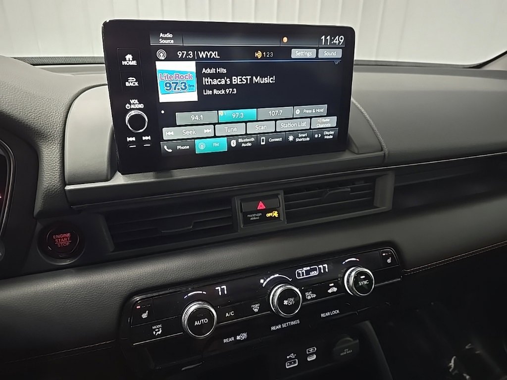 Used 2023 Honda Pilot TrailSport image 25