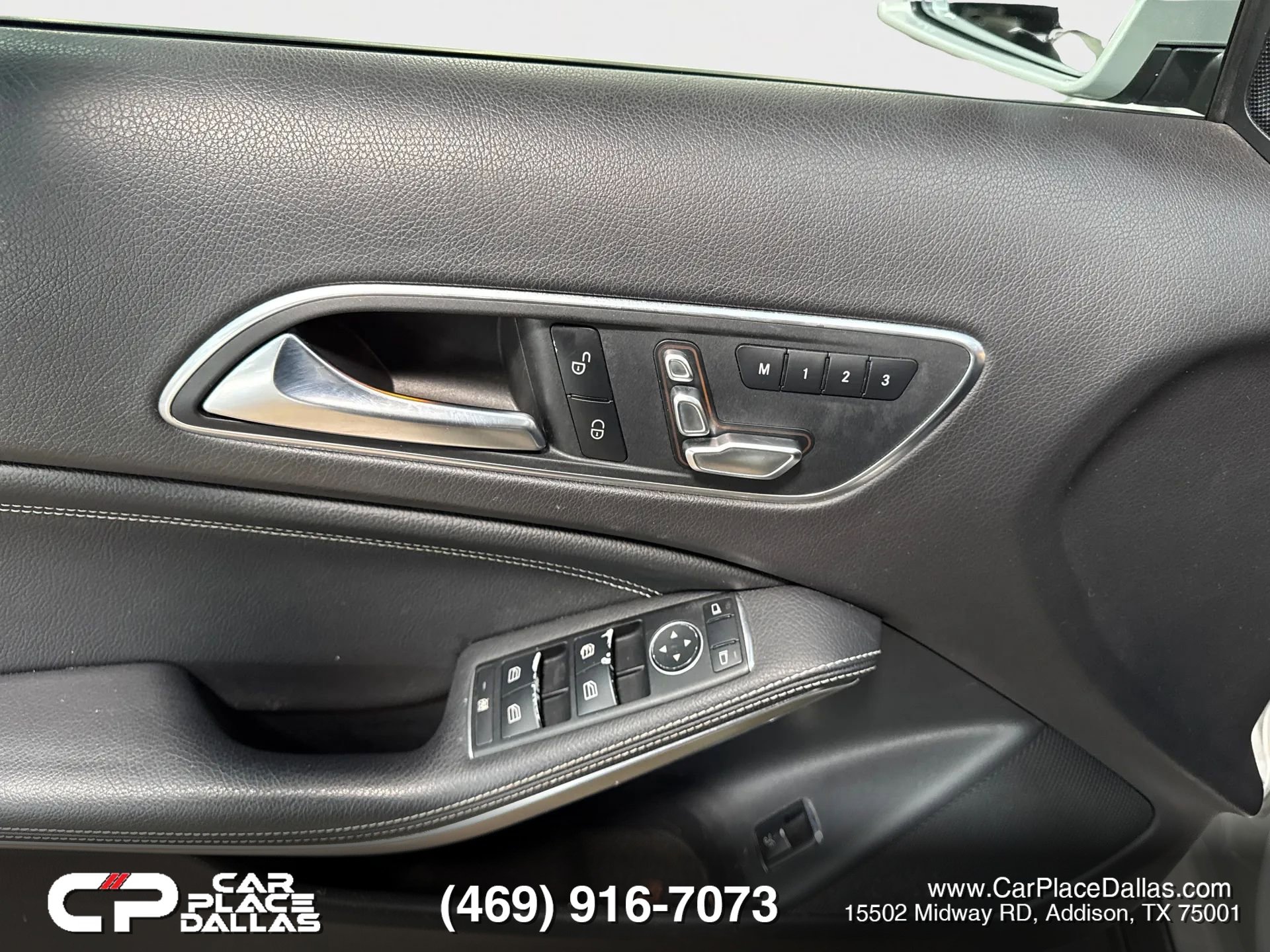 Used 2018 Mercedes-Benz GLA 250 4MATIC w/ Premium Package image 18
