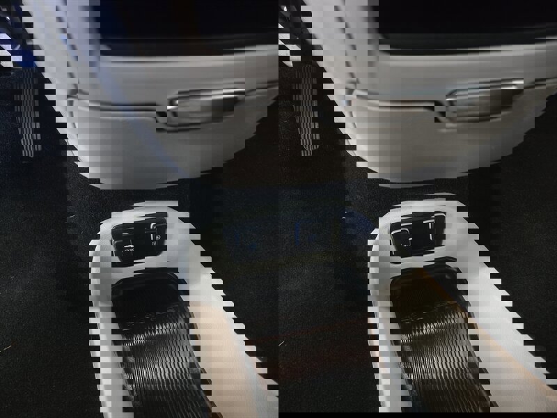 Used 2020 Chrysler Pacifica Touring-L image 19