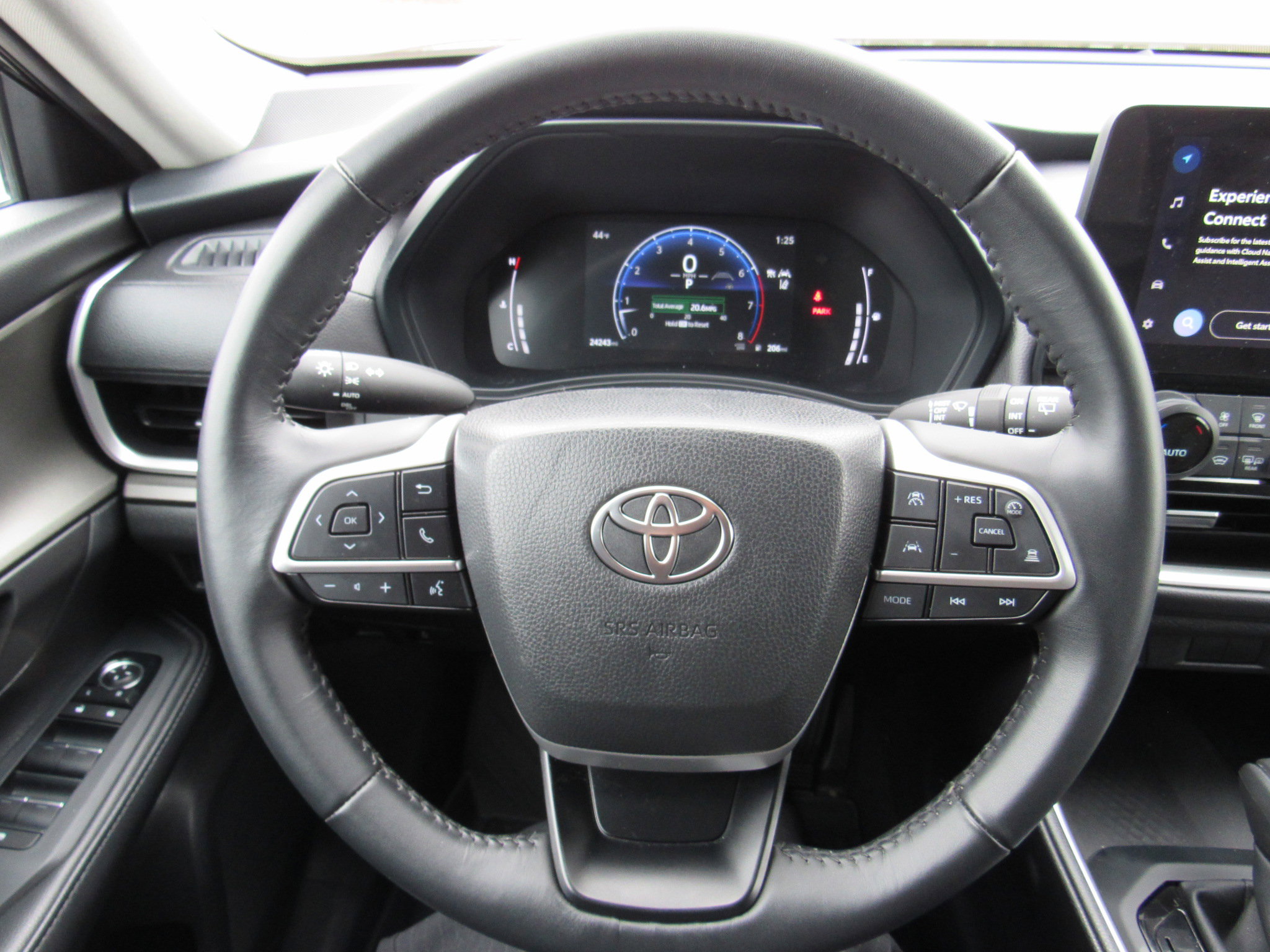 Used 2025 Toyota Grand Highlander XLE image 17