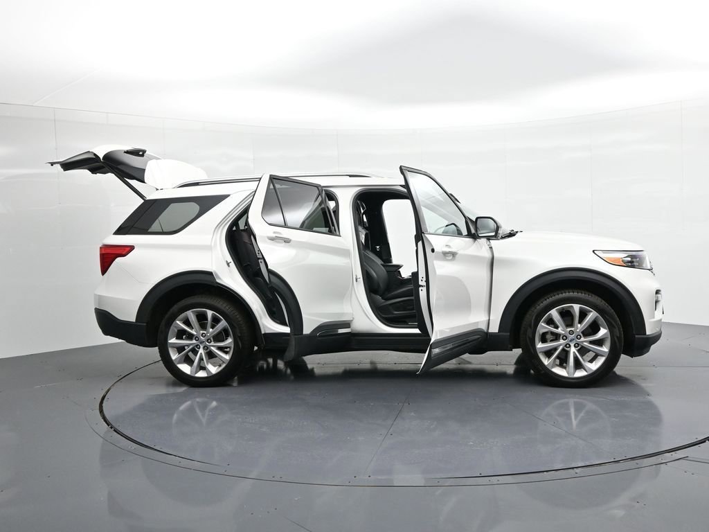 Used 2023 Ford Explorer Platinum w/ Technology Package image 31