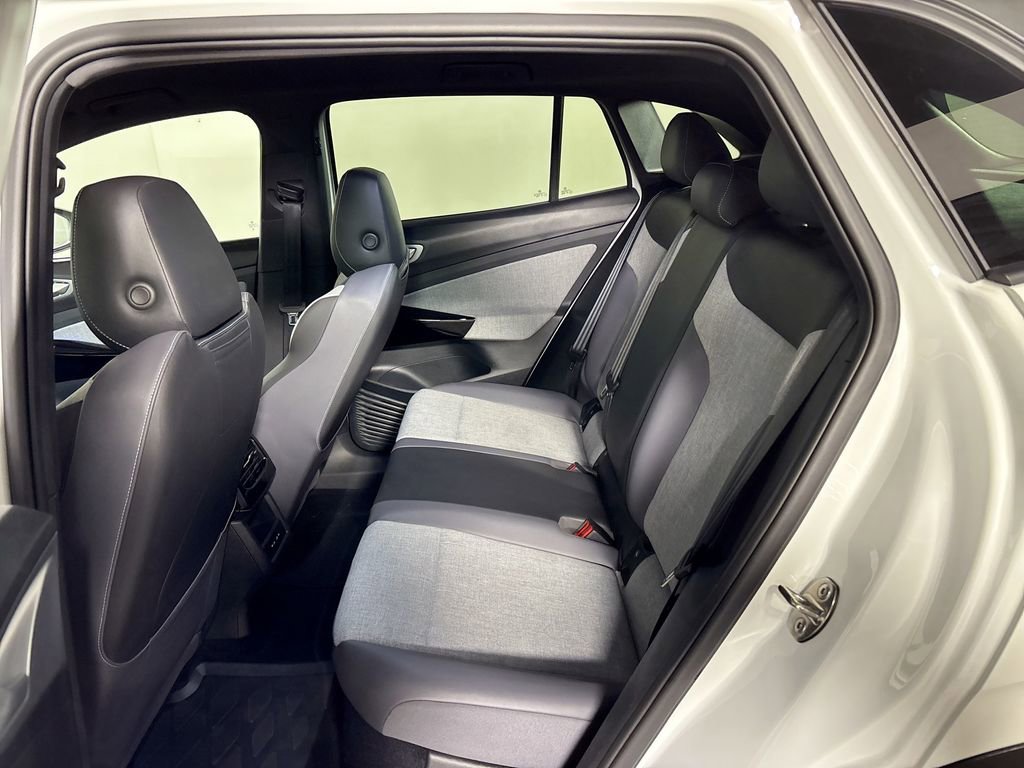 Certified 2024 Volkswagen ID.4 2WD image 21