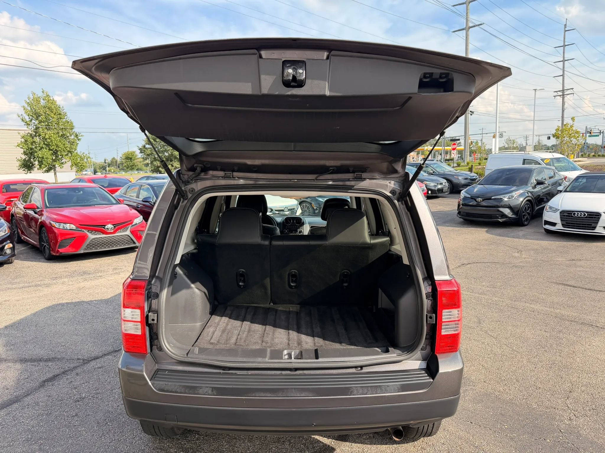 Used 2015 Jeep Patriot High Altitude AWD/4WD image 27