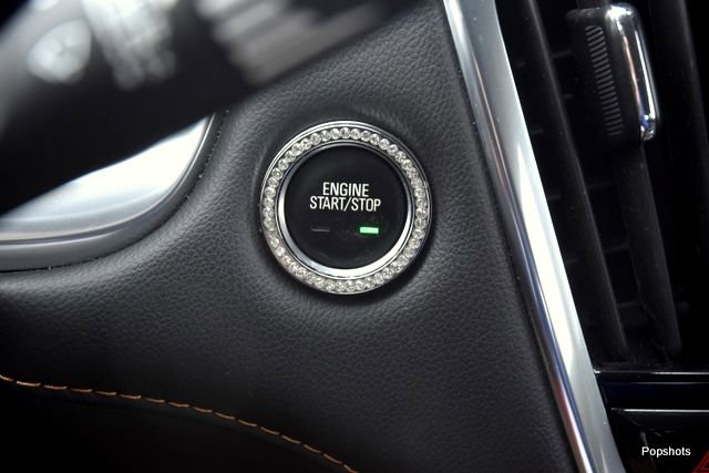 Used 2020 Chevrolet Traverse LT FWD image 20