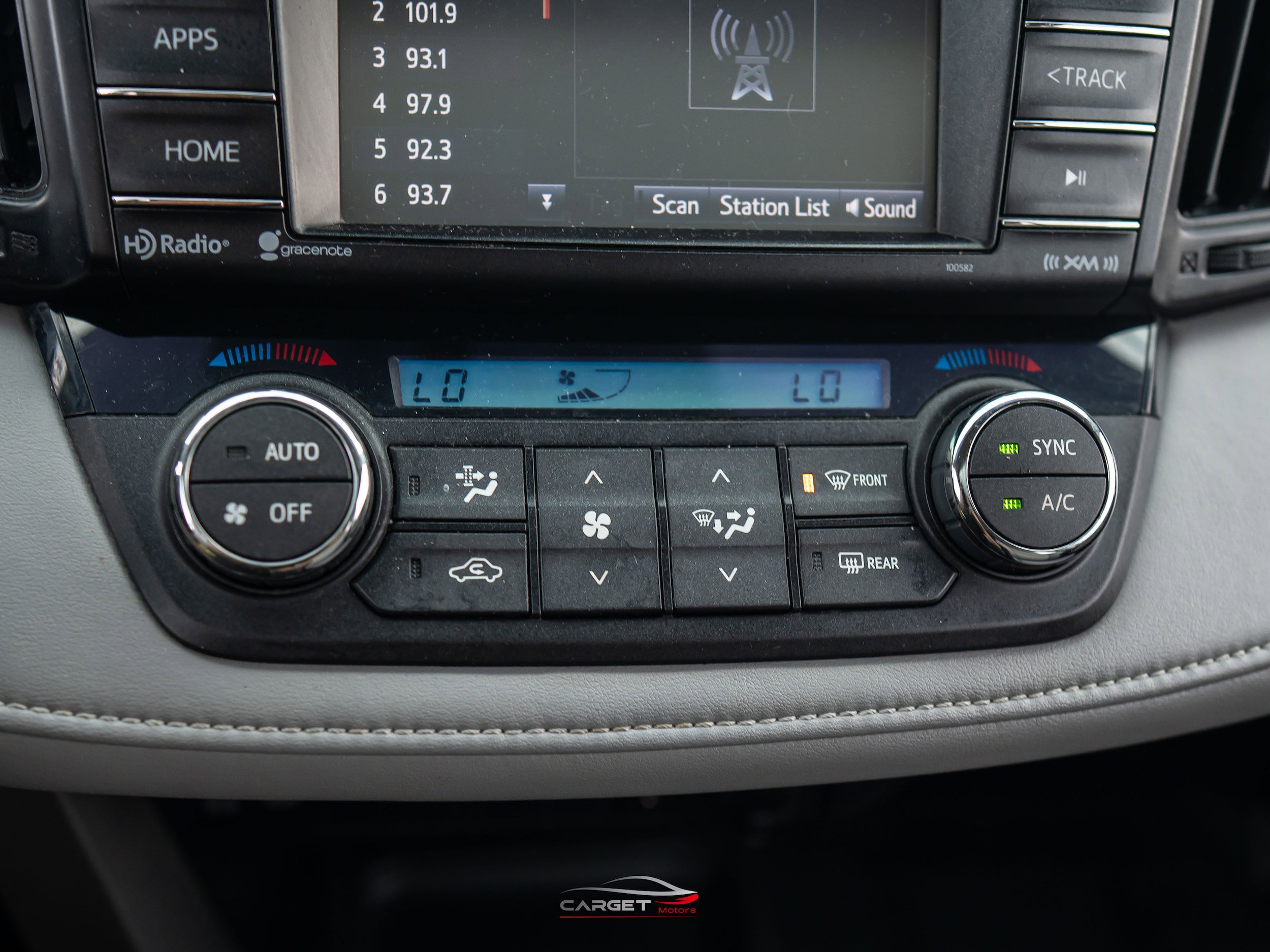 Used 2016 Toyota RAV4 XLE AWD/4WD image 30