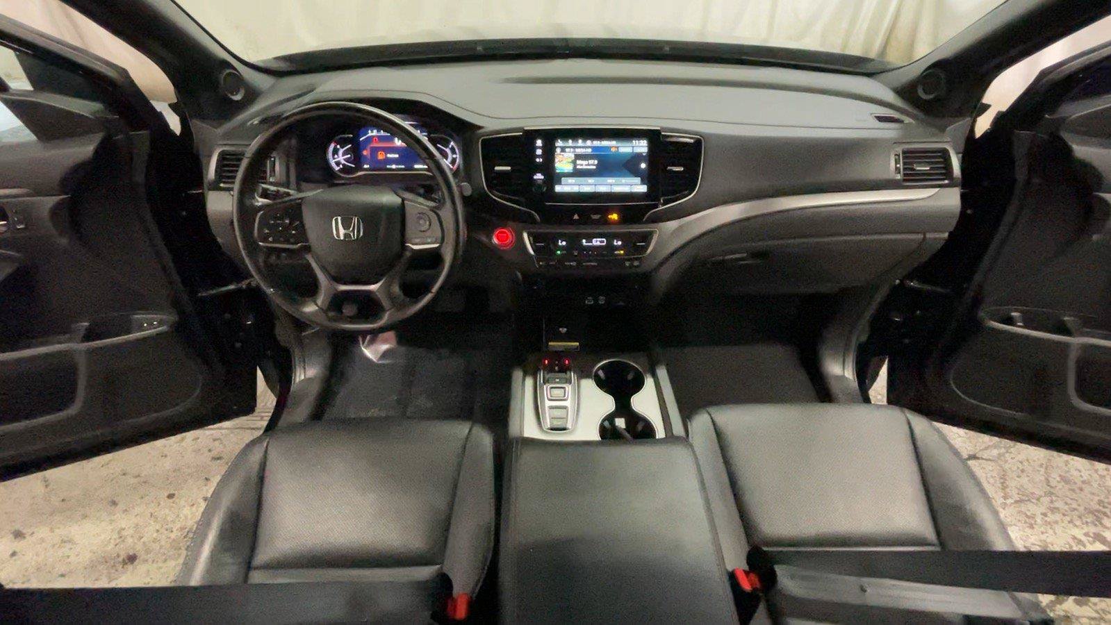 Certified 2025 Honda Passport EX-L image 27