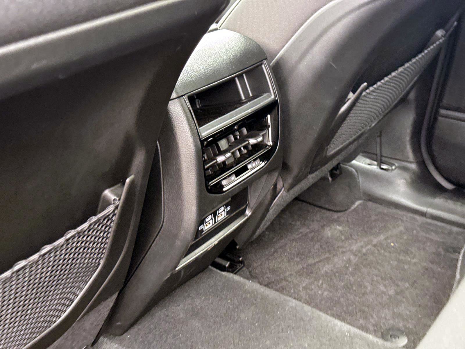 Used 2025 Jeep Grand Cherokee Laredo X image 7