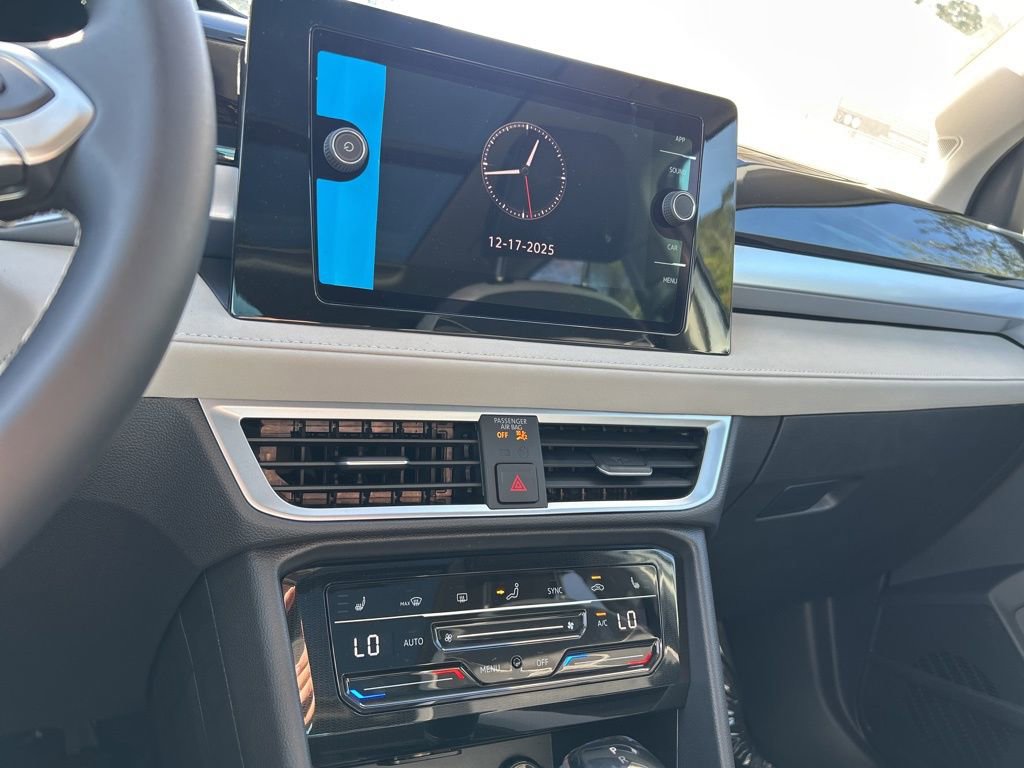 New 2026 Volkswagen Taos SE FWD image 31