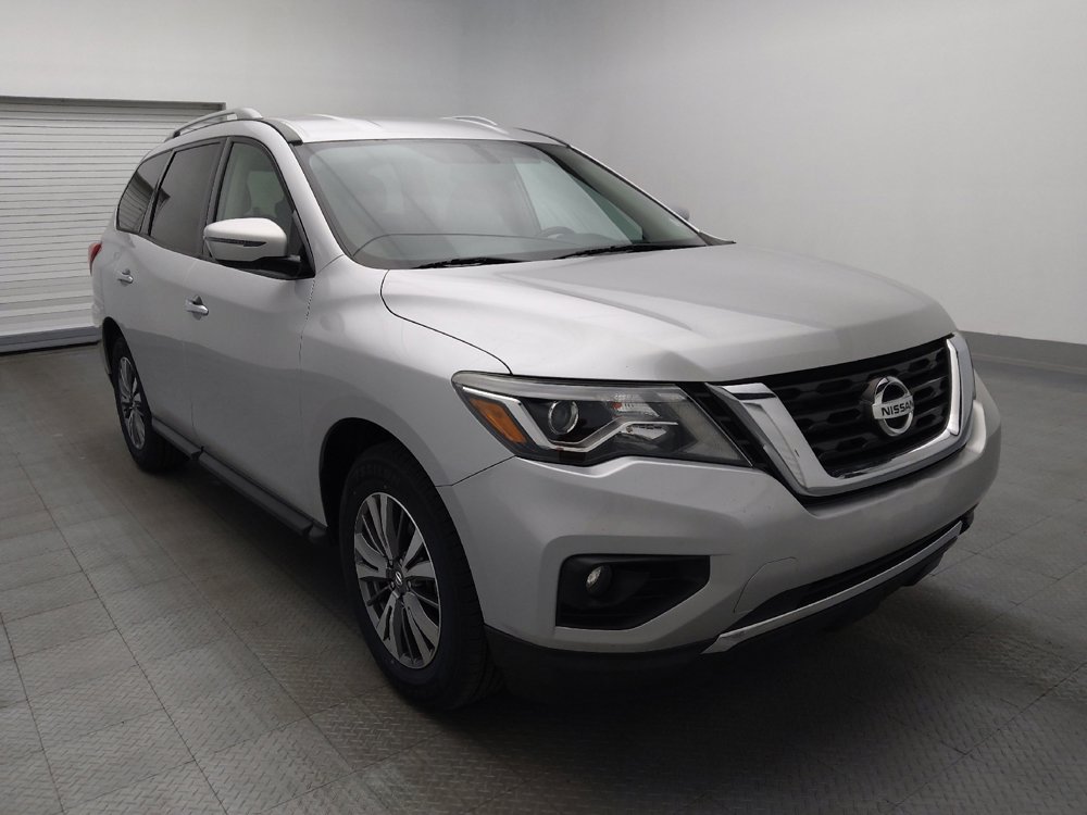 Used 2019 Nissan Pathfinder SV image 14