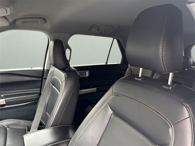 Used 2023 Ford Explorer XLT image 8