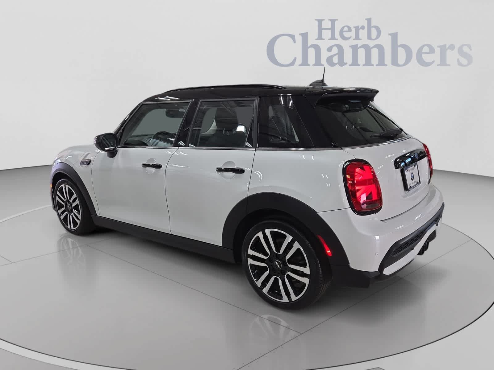 Used 2024 MINI Cooper S FWD image 3