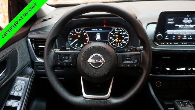 Used 2022 Nissan Rogue SV image 12