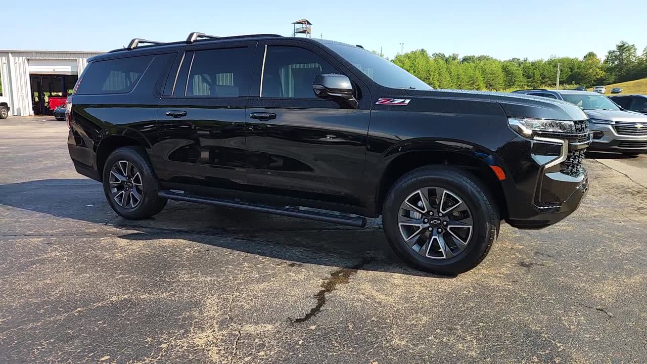 Used 2023 Chevrolet Suburban Z71 w/ Z71 Off-Road Package image 10