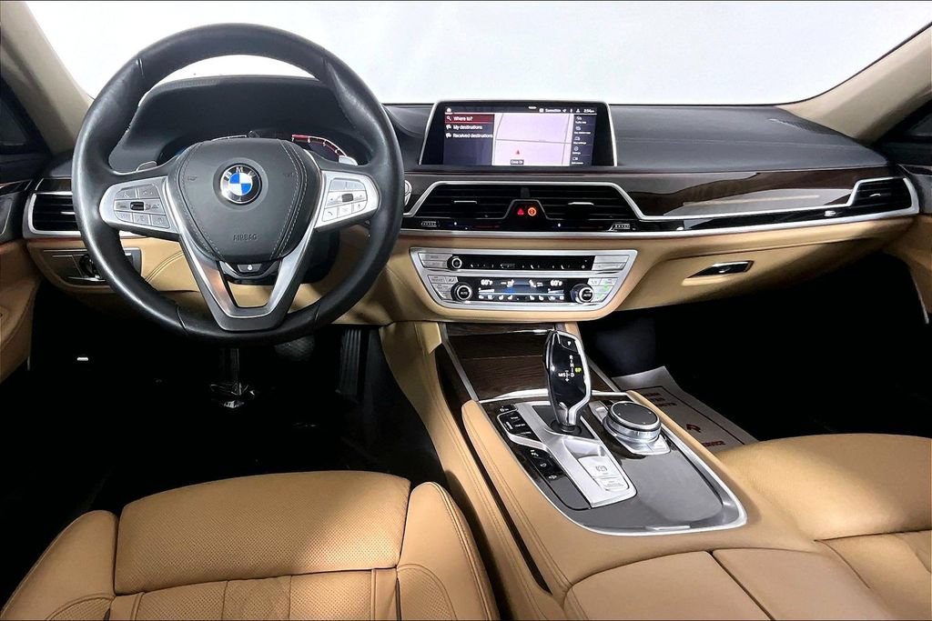 Used 2022 BMW 750Li xDrive AWD/4WD image 15