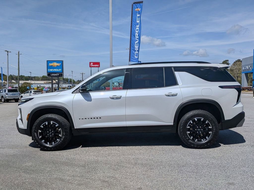 Used 2025 Chevrolet Traverse Z71 w/ Driver Confidence Package image 5