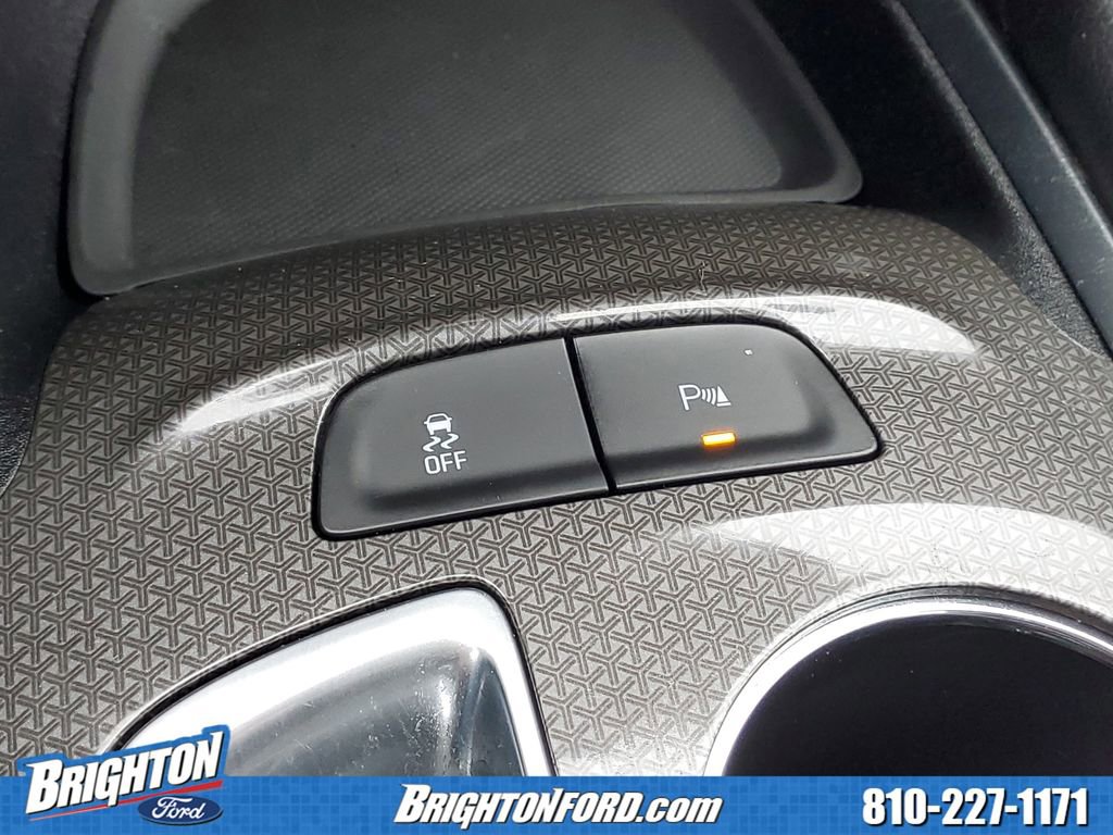 Used 2020 Chevrolet Malibu LT w/ Leather Package image 25