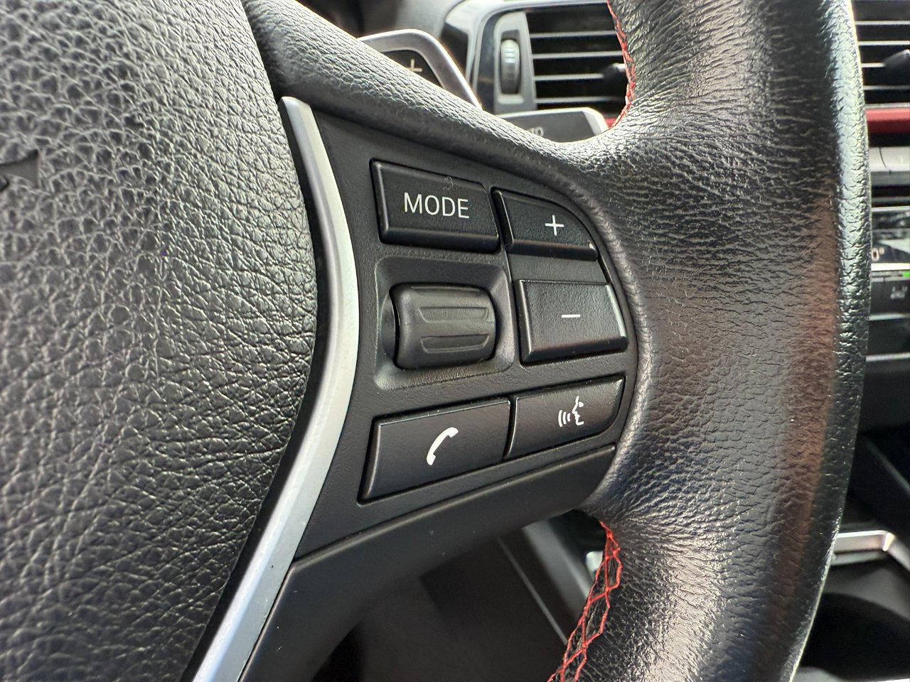 Used 2019 BMW 230i xDrive 230i xDrive Convertible w/ Premium Package image 31