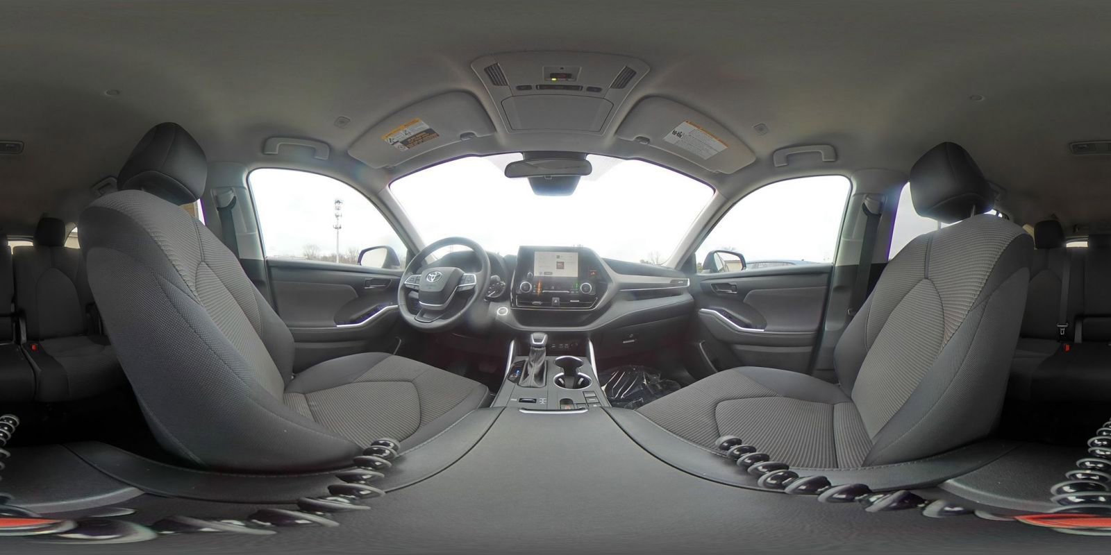 Used 2025 Toyota Highlander LE image 45