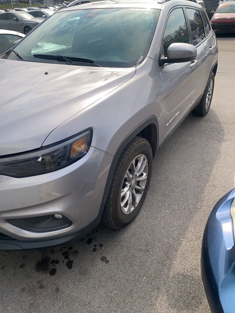 Used 2019 Jeep Cherokee Latitude Plus w/ Cold Weather Group image 1