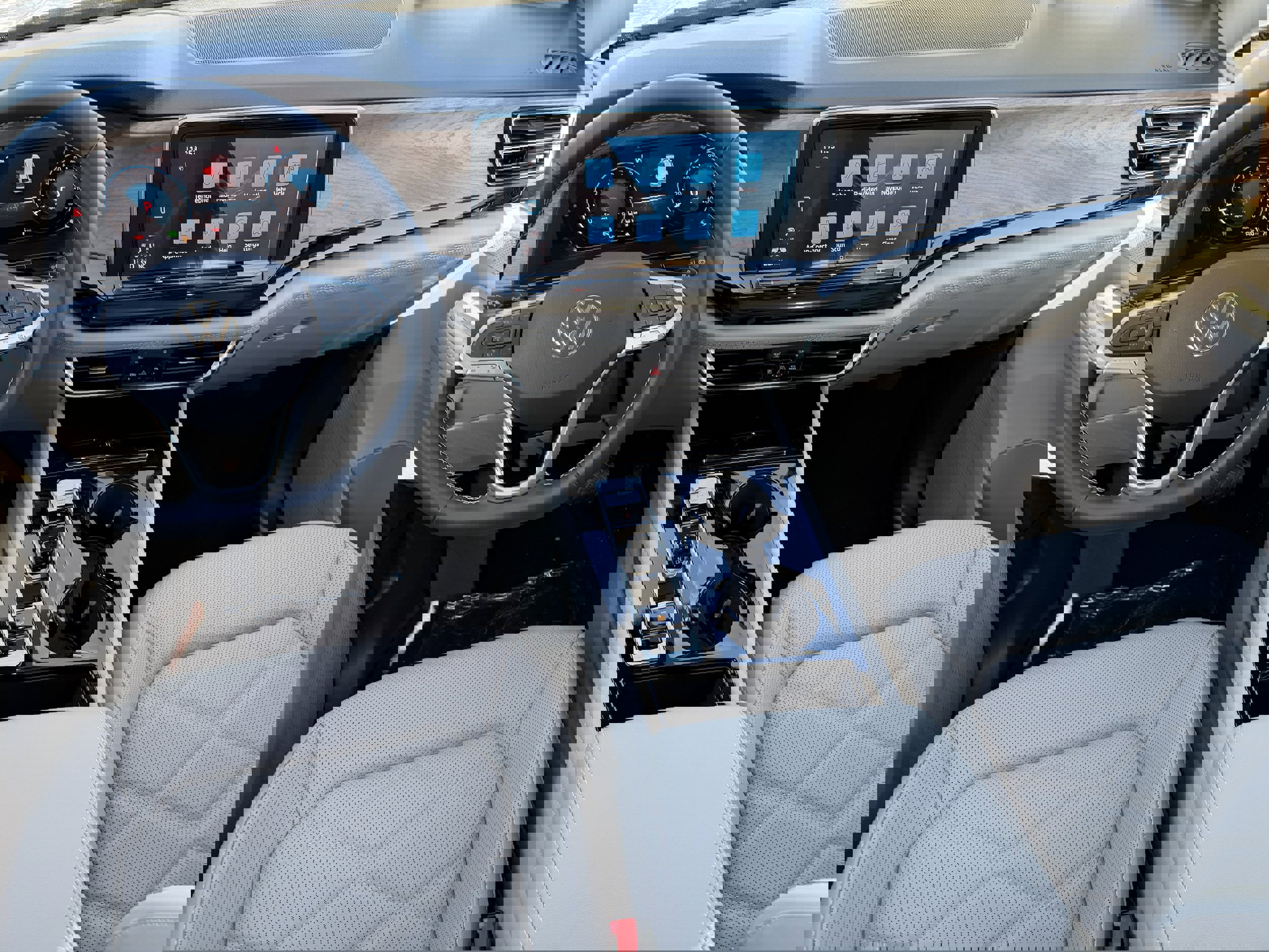 New 2026 Volkswagen Atlas SE image 11