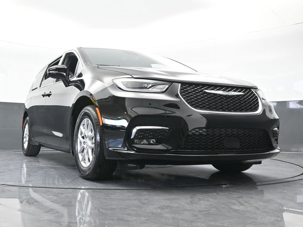 New 2026 Chrysler Pacifica Select image 64